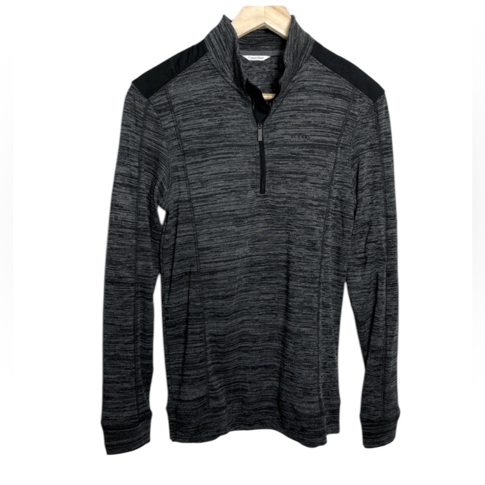 Calvin Klein men’s S‎ shoulder patch sweatshirt
